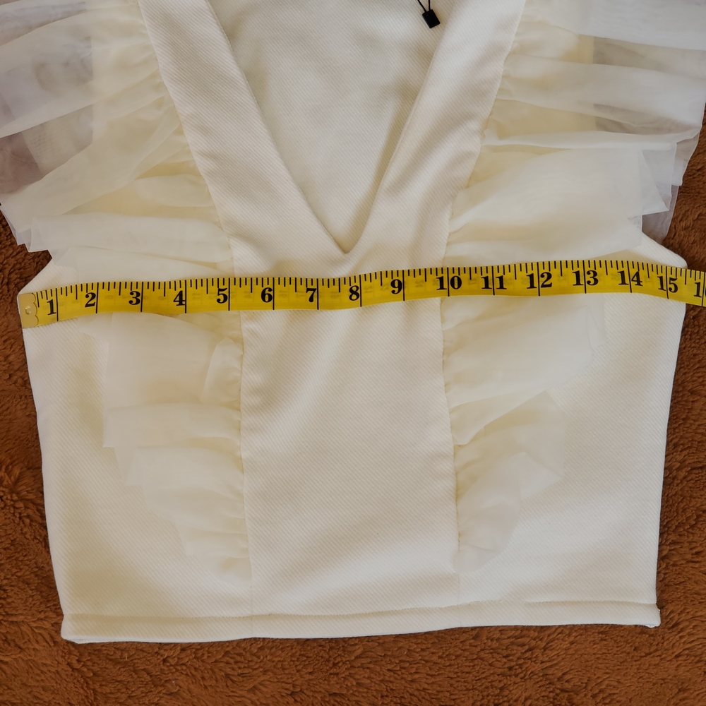 Mulla Cream Ruffled Crop Top NWOT Sm. - Picture 3 of 11